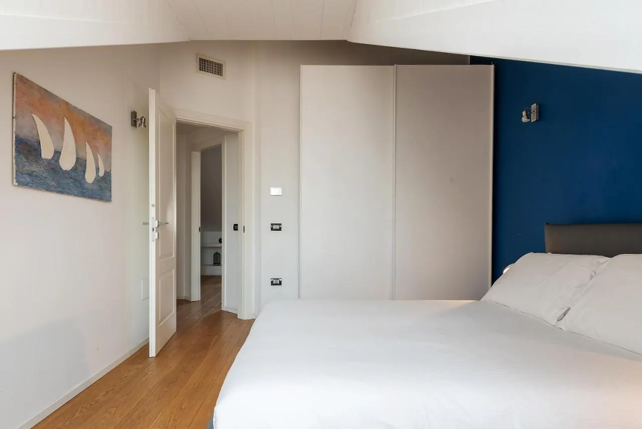 Easyhomes - Brera Luxury Suites Milan